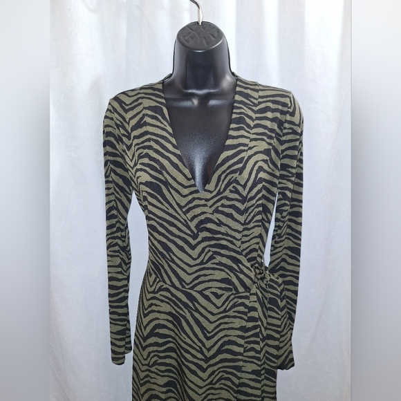 Tiger strip wrap dress SP - Picture 2 of 5